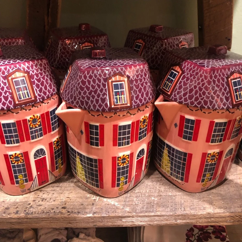 Anthropologie Chalet Village Holiday Christmas House Teapot & Two Mugs Set - Picture 5 of 10